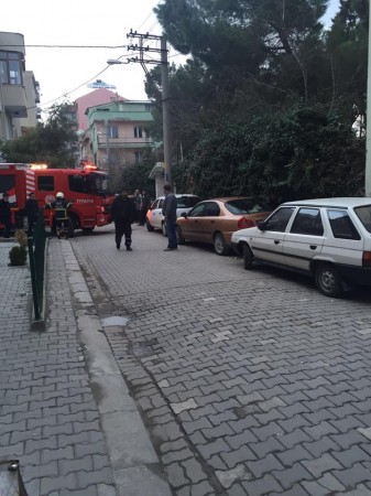 Araç Parklarından ve Dar Sokaklardan Dolayı İtfaiye Yangına Müdahalede Gecikti!