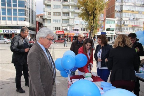Uşak Halk Sağlığı Müdürlüğü, diyabet hastalığına dikkat çekti!