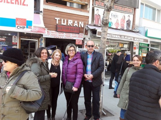 CHP Uşak, Çanakkale Şehitleri ruhuna lokma döktürdü!