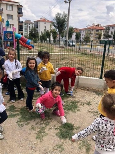 Anaokulu öğrencilerinden yaşanılabilir bir Türkiye için daha güzel temiz günler etkinliği
