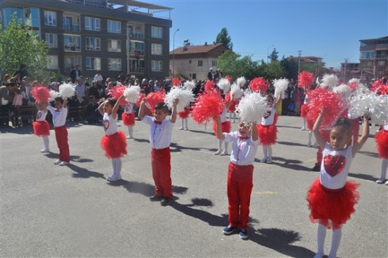 23 Nisan, Emine Niyazi Deveci İlkokulu'nda Coşku İle Kutlandı!