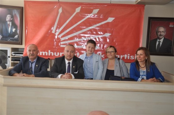 CHP Uşak Teşkilatı bayramlaşma törenini tüm ilçe ve beldelere taşıdı!