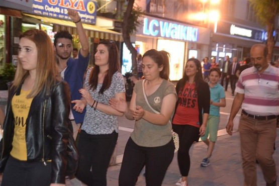 Uşaklı gençler Gezi olaylarının yıl dönümünde alanlardaydı!