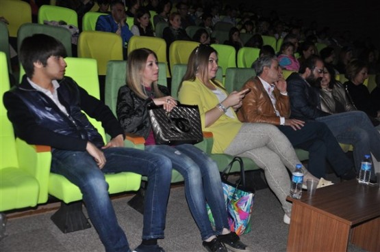 Uşaklı Piyanist Erman Karakaya’dan müthiş piyano resitali!