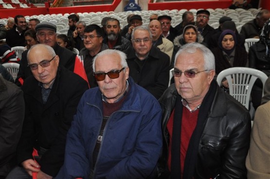 CHP Genel Başkanı Kılıçdaroğlu, Uşak'ta üreticilerle bir araya geldi!
