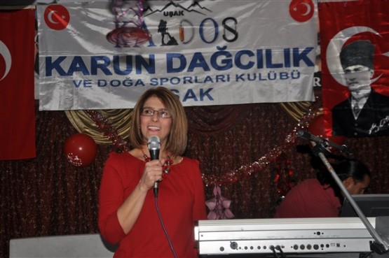 DOWN SENDROMLU ÇOCUKLAR DÜZENLENEN GECEDE DOYASIYA EĞLENDİ!