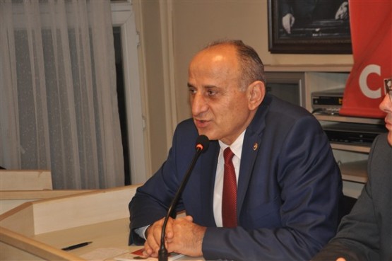 CHP'li Dursun Çiçek, Uşak'taki “Darbe ve Hukuk“ konulu panelde konuştu!