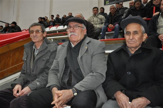 CHP Genel Başkanı Kılıçdaroğlu, Uşak'ta üreticilerle bir araya geldi!