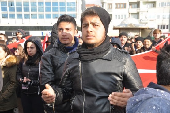 Teröre lanet için yürüdüler!
