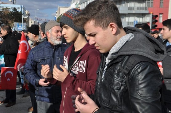 Teröre lanet için yürüdüler!