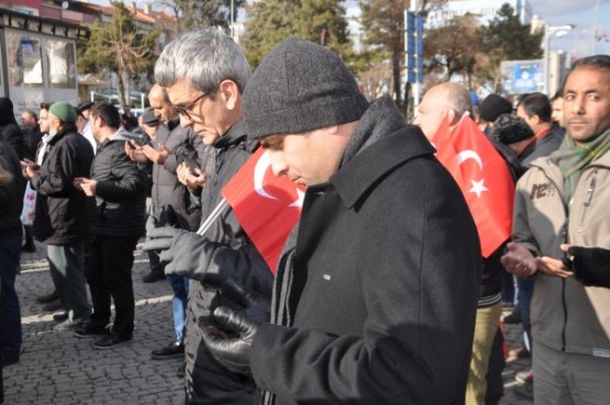Teröre lanet için yürüdüler!