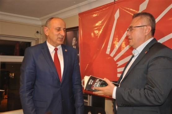 CHP'li Dursun Çiçek, Uşak'taki “Darbe ve Hukuk“ konulu panelde konuştu!