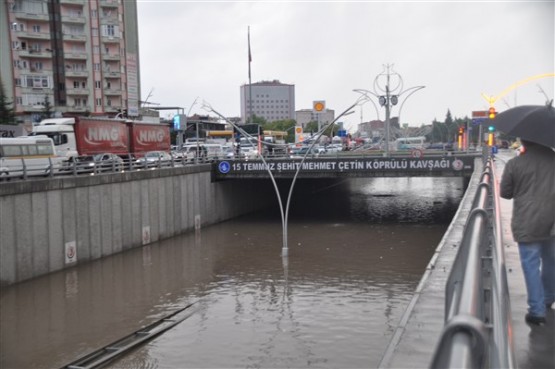 Ödüllü şehir Uşak'ın yağmurdan sonra ortaya çıkan görüntüleri!