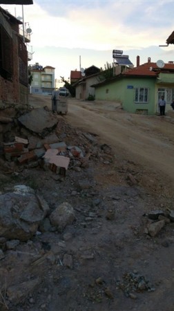 Belediye Başkanı gülücükler saçadursun; şehir resmen dökülüyor!