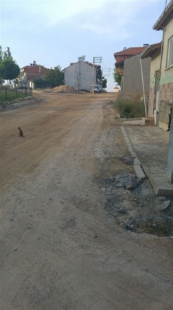 Belediye Başkanı gülücükler saçadursun; şehir resmen dökülüyor!