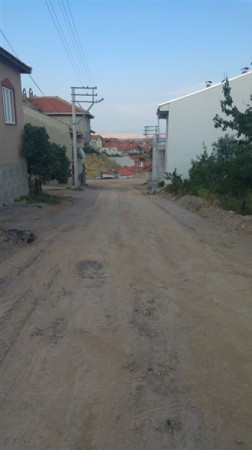 Belediye Başkanı gülücükler saçadursun; şehir resmen dökülüyor!