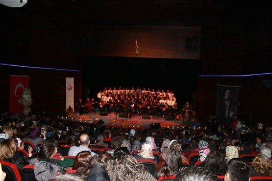 Avukat Güven Özkan, söylediği türküyle, dinleycileri mest etti!