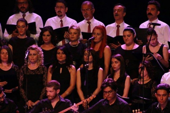 Avukat Güven Özkan, söylediği türküyle, dinleycileri mest etti!