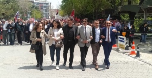 Uşak'ta siyasi partilerin düzenlediği yürüyüşleri sizler için görüntüledik!