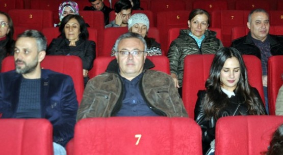 CHP Uşak İl Yönetimi, Hz. Muhammed filmini izledi!