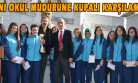 Şampiyon Voleybolcular Yeni Müdürlerini Kupayla Karşıladı!